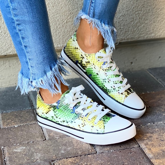 Leopard Snake Print Low Cut Lace Up Era Sneakers - Picture 9 of 15